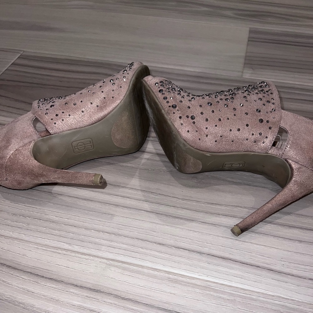 Jennifer Lopez Rhinestone Heels - Picture 6 of 8